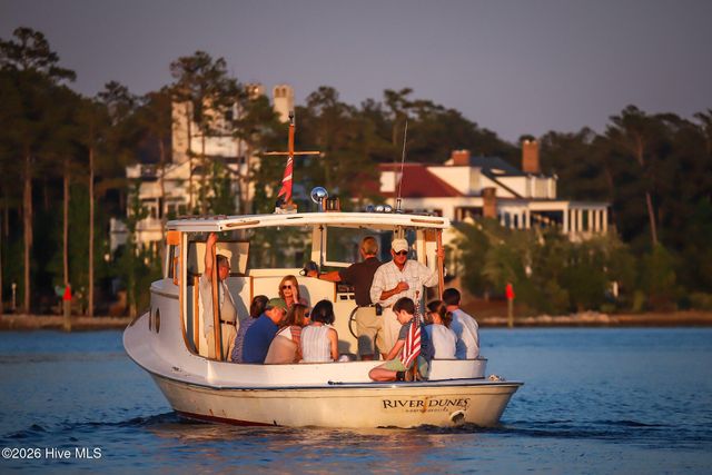 101 Oyster Point Road, Oriental, NC 28571