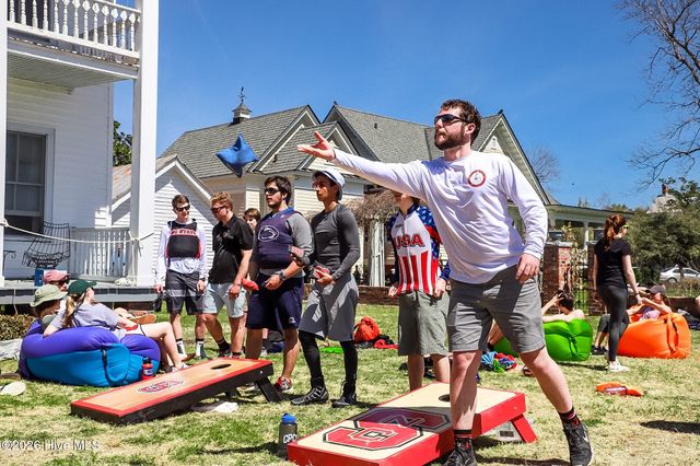 101 Oyster Point Road, Oriental, NC 28571