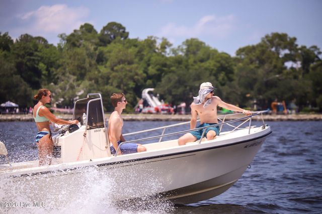 101 Oyster Point Road, Oriental, NC 28571