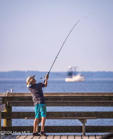 101 Oyster Point Road, Oriental, NC 28571