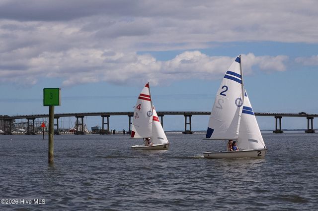 101 Oyster Point Road, Oriental, NC 28571