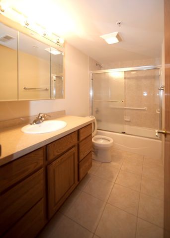 6340 Capulina Avenue 4C, Morton Grove, IL 60053