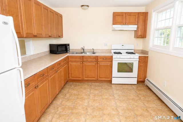 245 Cherry Avenue E24, Watertown, CT 06795