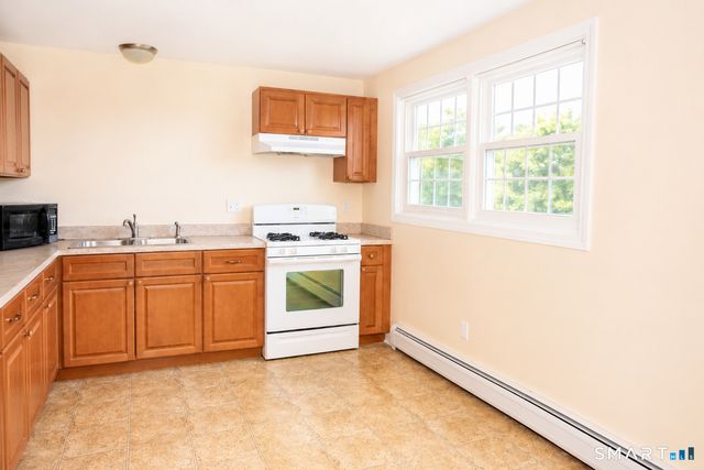 245 Cherry Avenue E24, Watertown, CT 06795