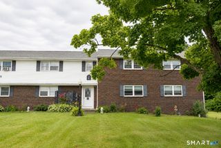245 Cherry Avenue E24, Watertown, CT 06795