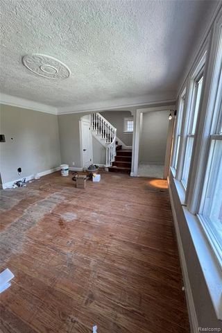 3660 Somerset Avenue, Detroit, MI 48224