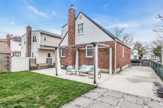 80-35 Langdale Street, New Hyde Park, NY 11040