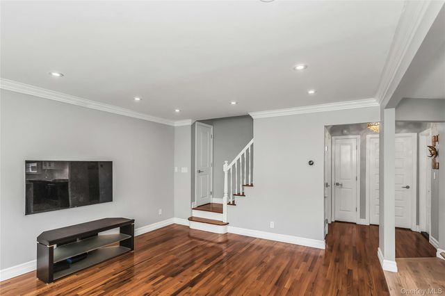 80-35 Langdale Street, New Hyde Park, NY 11040