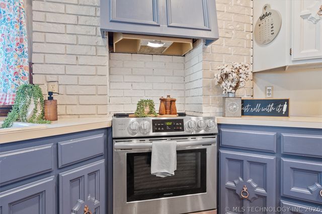 400 Trail Court, Bartlesville, OK 74006