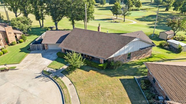 400 Trail Court, Bartlesville, OK 74006