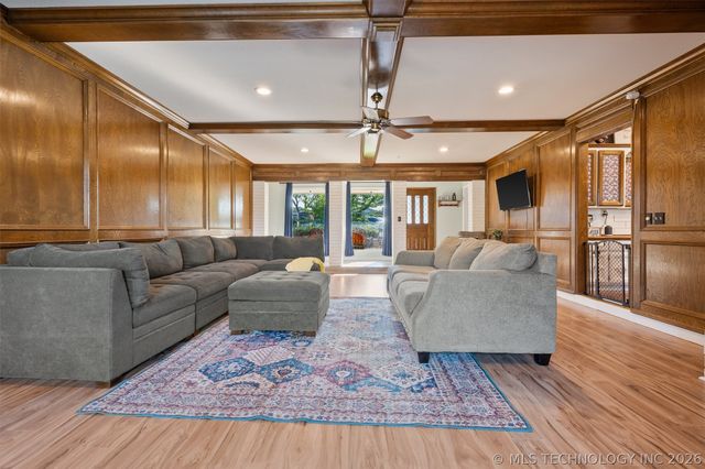 400 Trail Court, Bartlesville, OK 74006