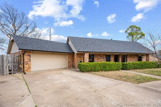 400 Trail Court, Bartlesville, OK 74006