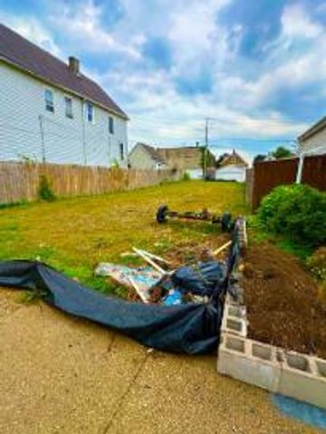 2685 S 7TH STREET, Milwaukee, WI 53215