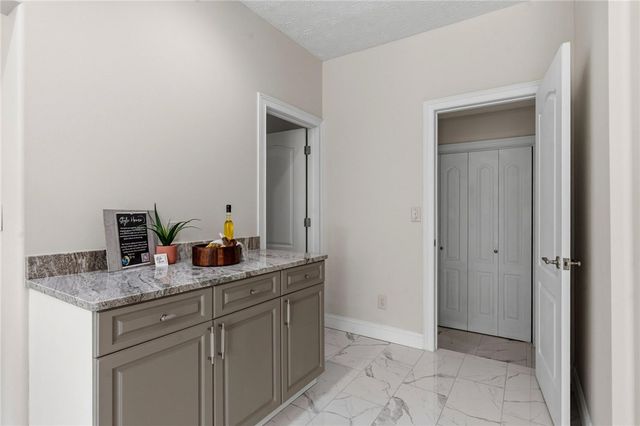 1962 E Spring Valley Pike, Washington Twp, OH 45458