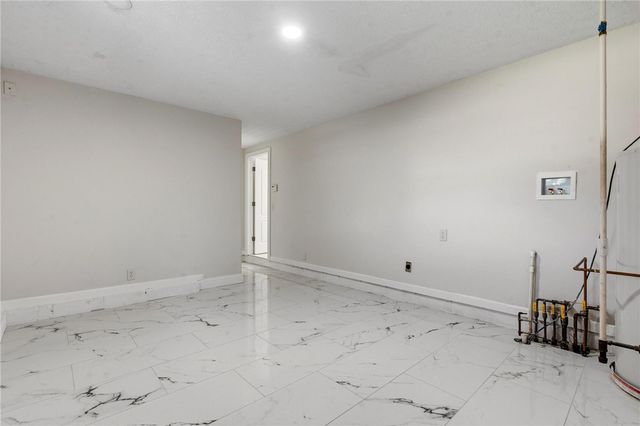 1962 E Spring Valley Pike, Washington Twp, OH 45458