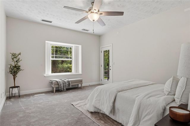 1962 E Spring Valley Pike, Washington Twp, OH 45458