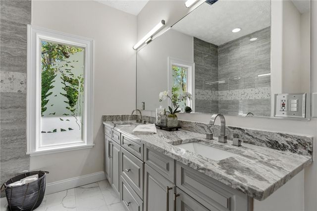 1962 E Spring Valley Pike, Washington Twp, OH 45458