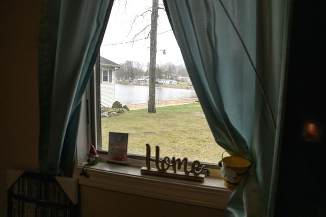 7258 S Crooked Lake Drive, Delton, MI 49046