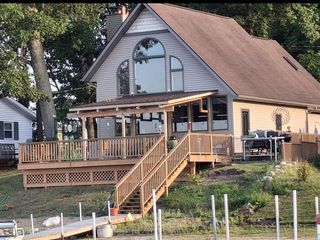 7258 S Crooked Lake Drive, Delton, MI 49046