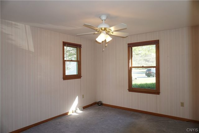 6113 Rossland Cir, Cicero, NY 13039