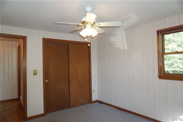 6113 Rossland Cir, Cicero, NY 13039