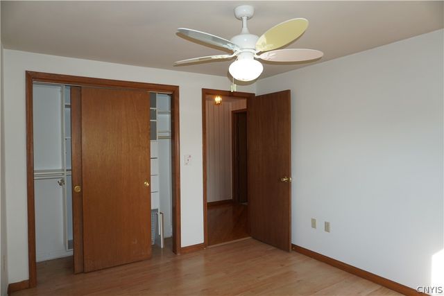 6113 Rossland Cir, Cicero, NY 13039