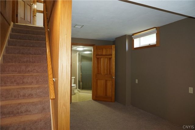 6113 Rossland Cir, Cicero, NY 13039