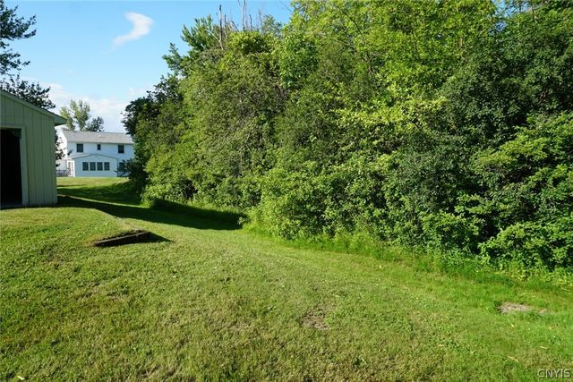 6113 Rossland Cir, Cicero, NY 13039