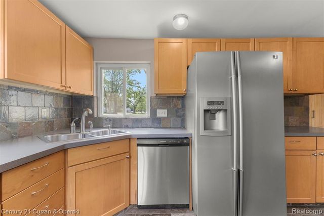 6905 N Beech Daly Road, Dearborn Heights, MI 48127