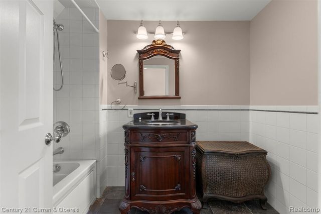 6905 N Beech Daly Road, Dearborn Heights, MI 48127