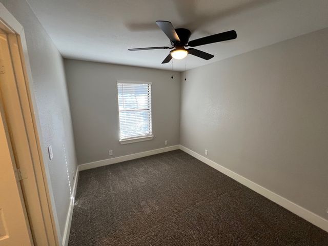 1728 W Washington Street, Denison, TX 75020