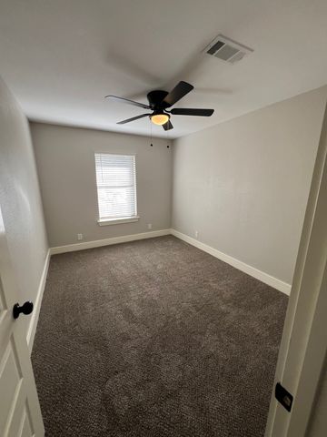 1728 W Washington Street, Denison, TX 75020