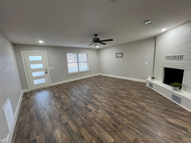 1728 W Washington Street, Denison, TX 75020