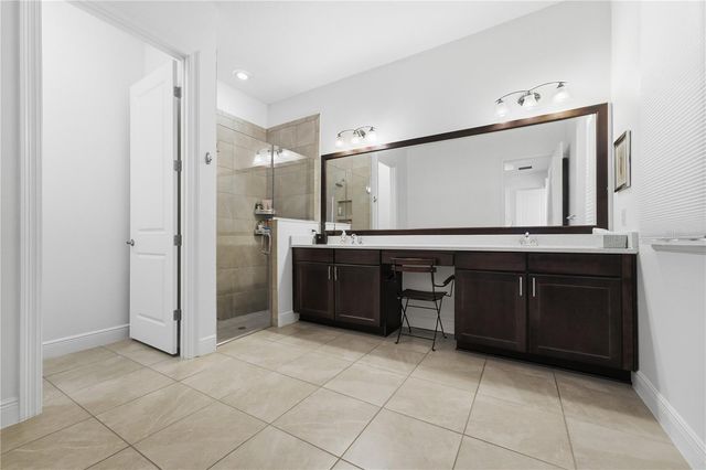 8873 FOUNTAIN PALM ALLEY, Winter Garden, FL 34787