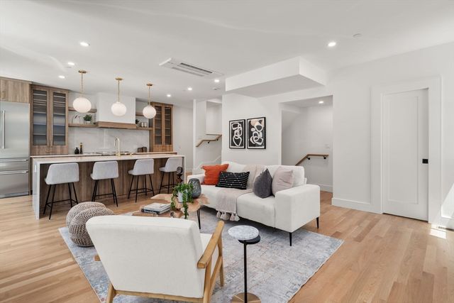 24 Wendell 3, Cambridge, MA 02138