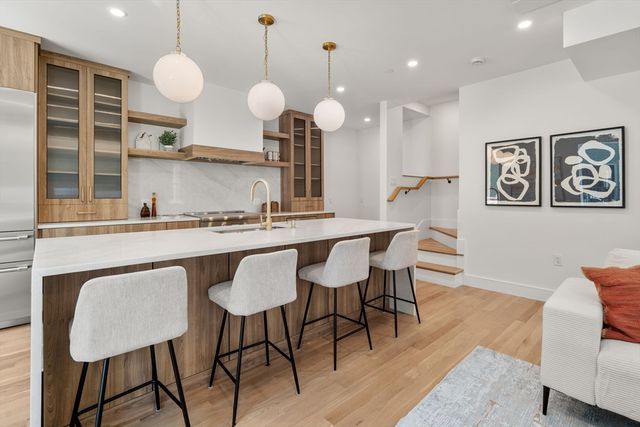 24 Wendell 3, Cambridge, MA 02138