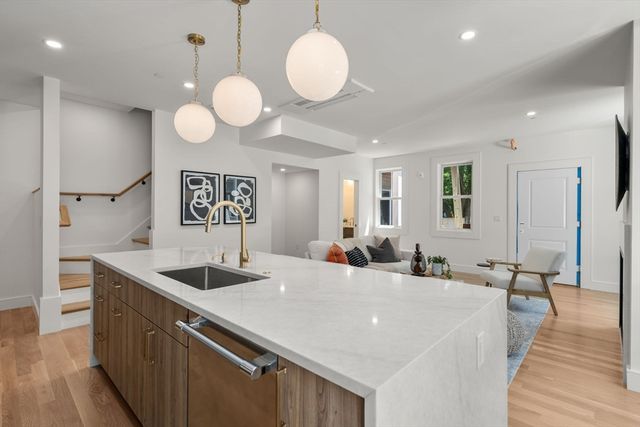 24 Wendell 3, Cambridge, MA 02138