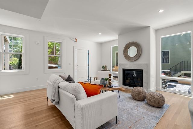 24 Wendell 3, Cambridge, MA 02138