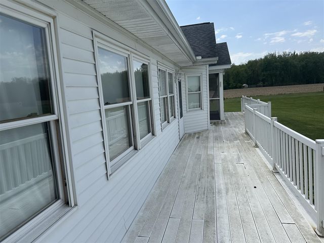 970 Dean Rd, Quincy, MI 49082