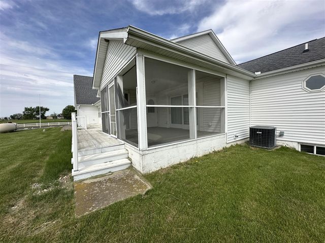 970 Dean Rd, Quincy, MI 49082