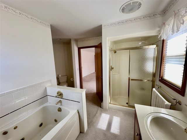 970 Dean Rd, Quincy, MI 49082