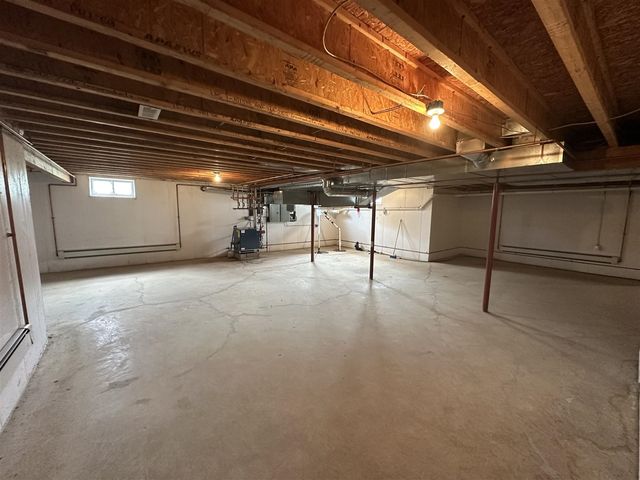 970 Dean Rd, Quincy, MI 49082