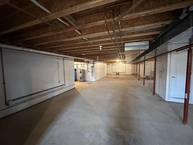 970 Dean Rd, Quincy, MI 49082