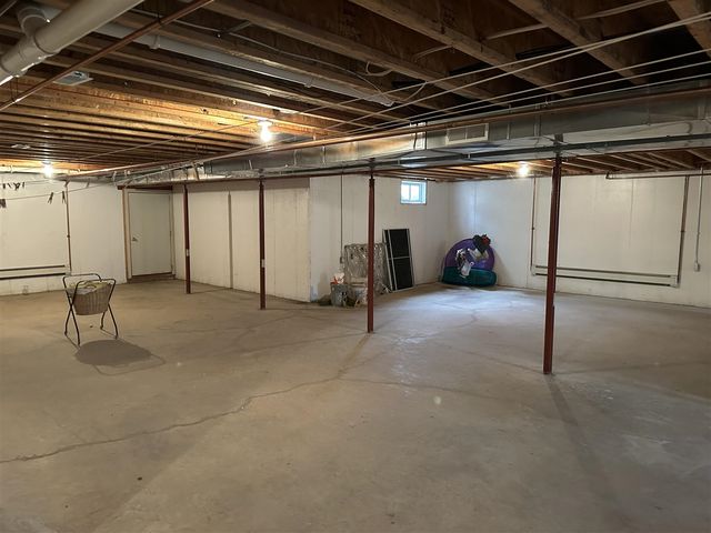 970 Dean Rd, Quincy, MI 49082