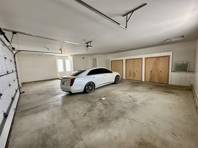 970 Dean Rd, Quincy, MI 49082