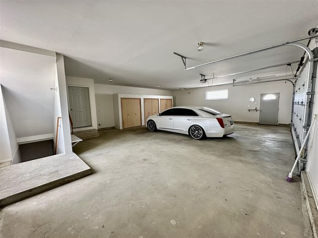 970 Dean Rd, Quincy, MI 49082