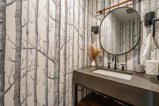 7401 Larkspur Lane, Truckee, CA 96161