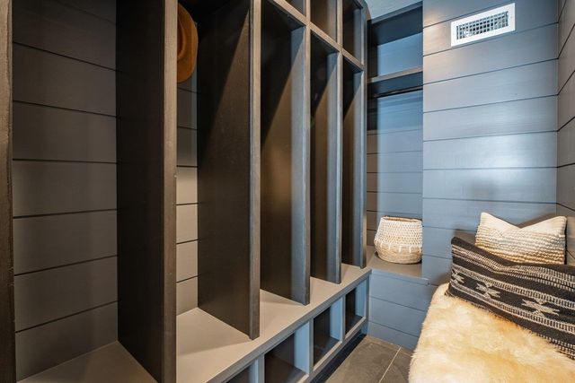 7401 Larkspur Lane, Truckee, CA 96161