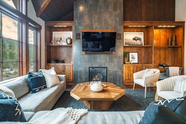 7401 Larkspur Lane, Truckee, CA 96161