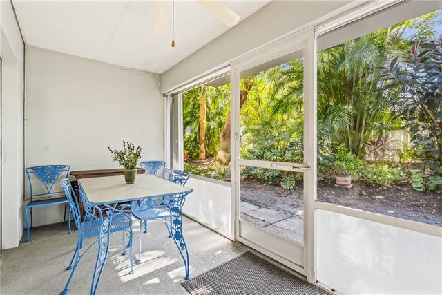 2743 Ocean Drive 40E, Vero Beach, FL 32963